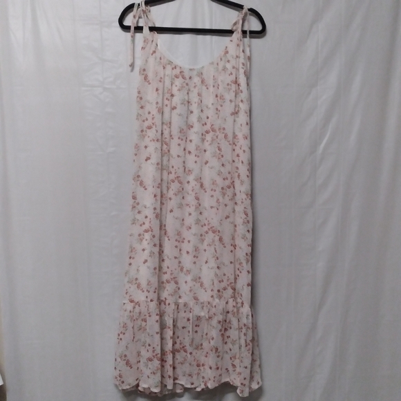 Lulus Floral Maxi Dress - Chic Summer Attire - Picture 7 of 11